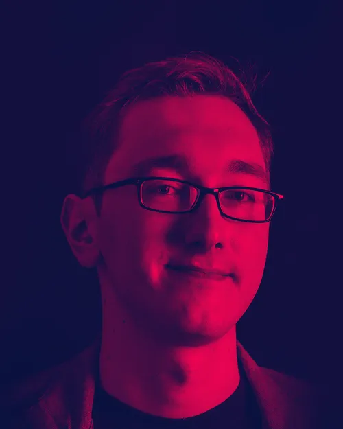 Portraitfoto von Christopher Fege, Senior Full-Stack Developer bei pixolith